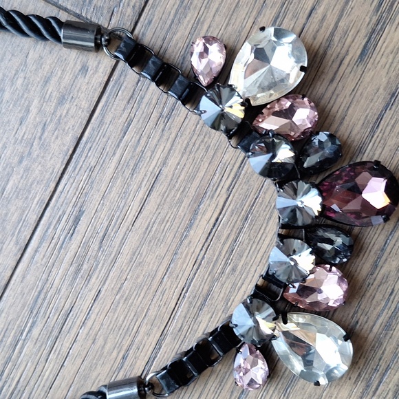 Necklace - Picture 3 of 8